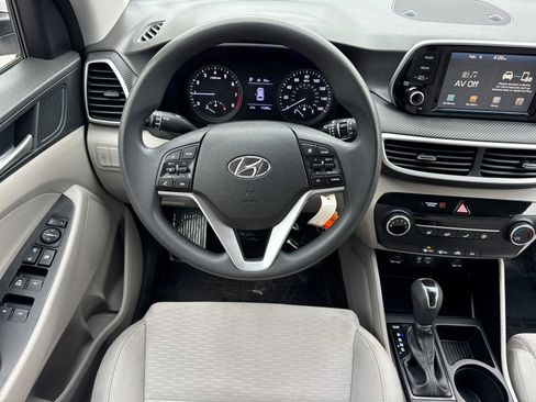 Used 2020 Hyundai Tucson SE image 13