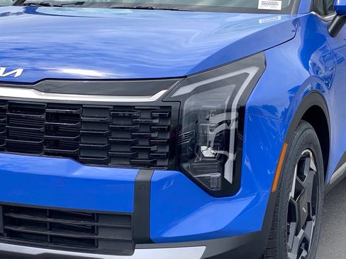 New 2026 Kia Sportage EX FWD image 8