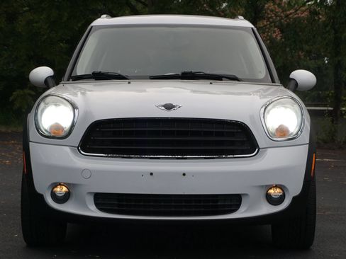Used 2012 MINI Cooper Countryman FWD image 2