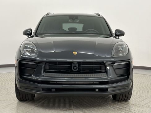 Used 2026 Porsche Macan AWD/4WD image 6