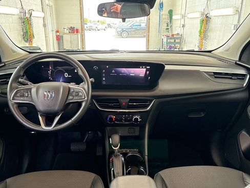 Used 2025 Buick Encore GX Preferred FWD image 19