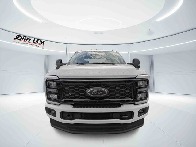 Used 2025 Ford F250 Lariat w/ Black Appearance Package AWD/4WD image 8