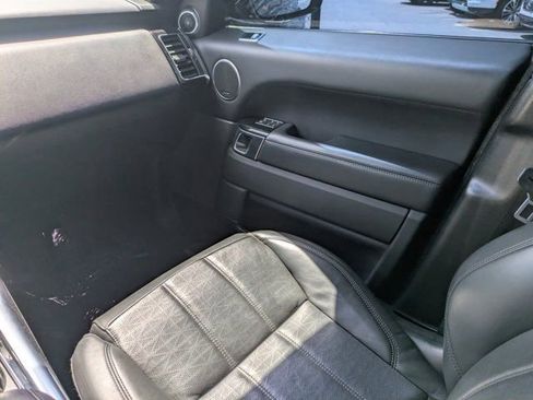 Used 2019 Land Rover Range Rover Sport HSE Dynamic image 15