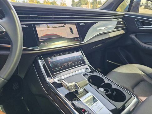 Used 2022 Audi Q7 3.0T Prestige image 28