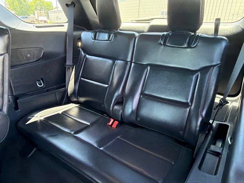 Used 2025 Ford Explorer ST-Line AWD/4WD image 14