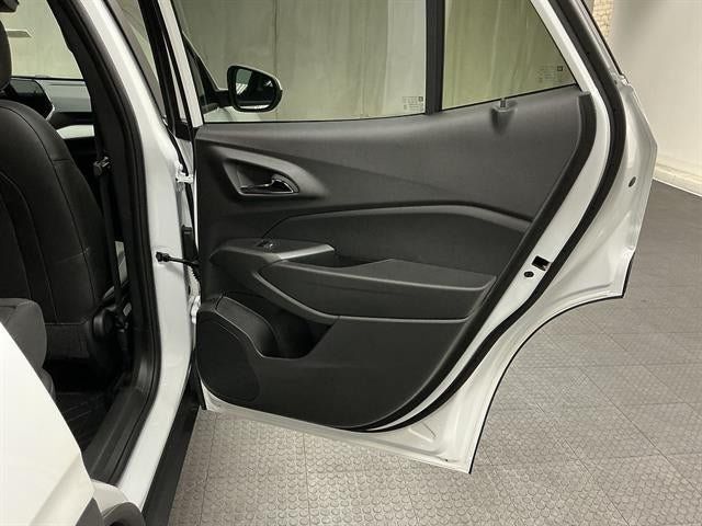 New 2026 Chevrolet Trax LT w/ LT Convenience Package FWD image 29