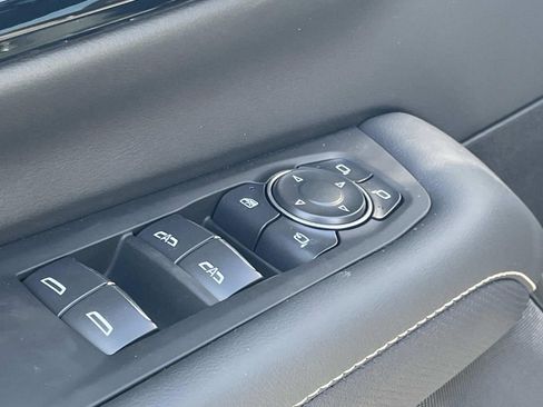 New 2026 Chevrolet Tahoe Premier w/ Sun And Tow Package AWD/4WD image 17