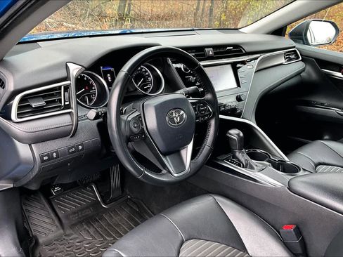 Certified 2018 Toyota Camry SE w/ Protection Package (Q2) image 15