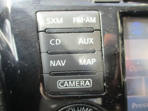 Used 2014 Nissan Rogue SL image 36