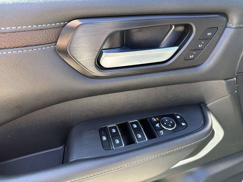 Certified 2025 Nissan Armada Platinum Reserve AWD/4WD image 15
