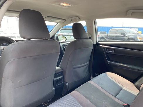 Used 2018 Toyota Corolla LE FWD image 13