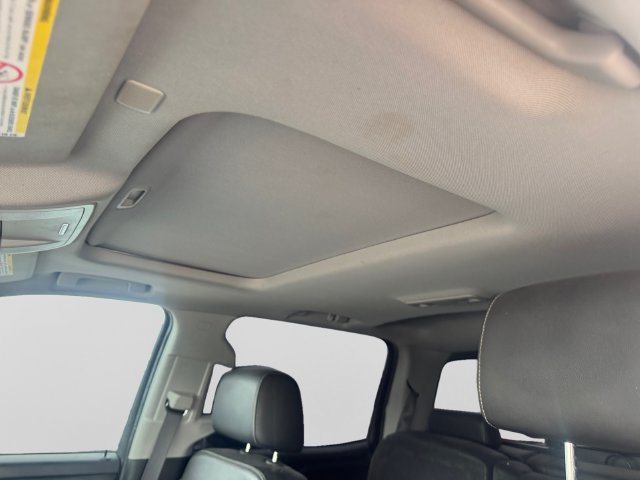 Used 2019 GMC Sierra 2500 SLT w/ Duramax Plus Package AWD/4WD image 12