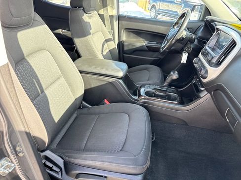 Used 2016 GMC Canyon SLE image 8