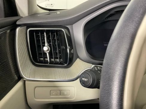 Certified 2024 Volvo XC60 T8 Plus w/ Protection Package Premier AWD/4WD image 26