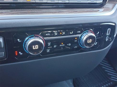 New 2026 GMC Sierra 1500 Elevation image 24