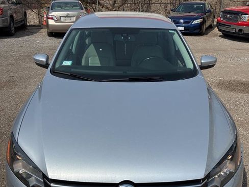 Used 2014 Volkswagen Passat 1.8T Wolfsburg Edition image 3