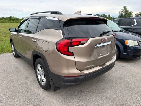 Used 2018 GMC Terrain SLE AWD/4WD image 9