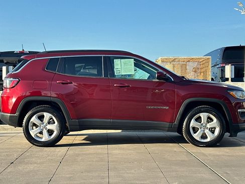 Used 2021 Jeep Compass Latitude image 3