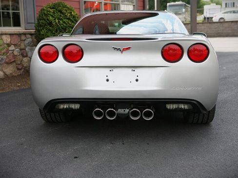 Used 2007 Chevrolet Corvette Coupe w/ Preferred Equipment Group RWD image 6