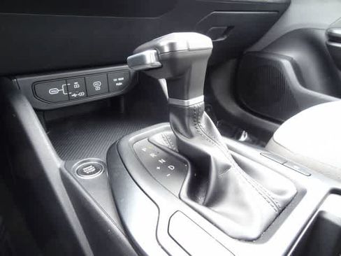 Used 2025 Kia K4 FWD image 33