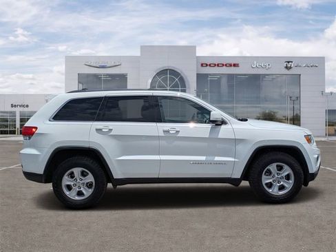 Used 2015 Jeep Grand Cherokee Laredo w/ Quick Order Package 23E RWD image 2