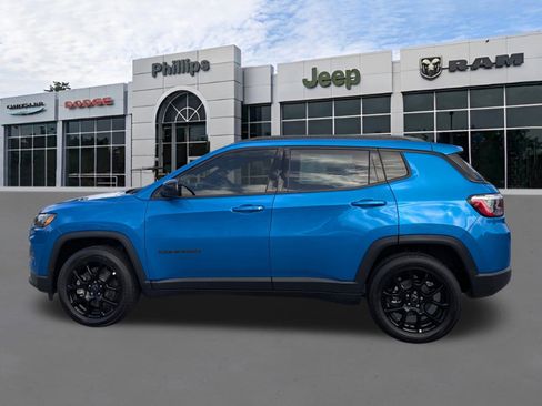 New 2026 Jeep Compass Latitude image 6