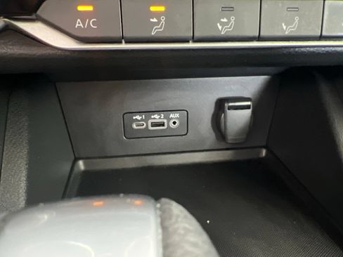 Certified 2023 Nissan Sentra SV FWD image 51
