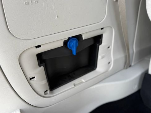 Used 2020 Chrysler Pacifica Limited w/ Advanced Safetytec Group image 12