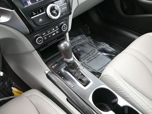 Used 2020 Acura ILX FWD image 30