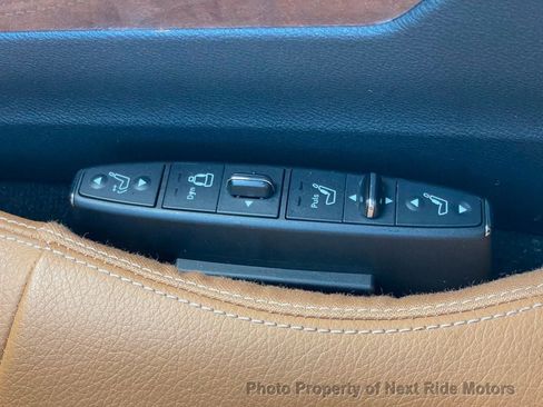 Used 2010 Mercedes-Benz E 350 4MATIC Sedan image 25