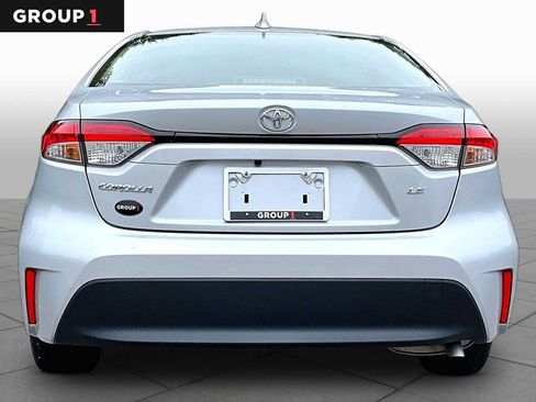 Used 2024 Toyota Corolla LE FWD image 5