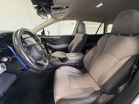 Used 2024 Subaru Outback Premium AWD/4WD image 13