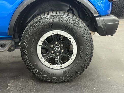 Used 2022 Ford Bronco Badlands w/ Sasquatch Package image 15