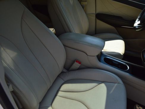 Used 2019 Lincoln MKC Reserve AWD/4WD image 24