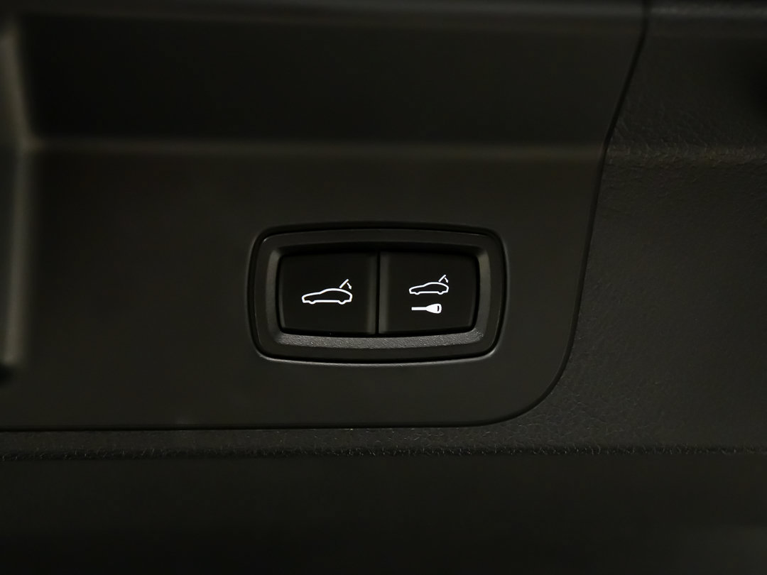 Certified 2023 Porsche Panamera 4 Platinum Edition AWD/4WD image 14