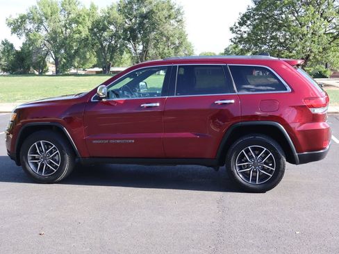 Used 2021 Jeep Grand Cherokee Limited AWD/4WD image 9