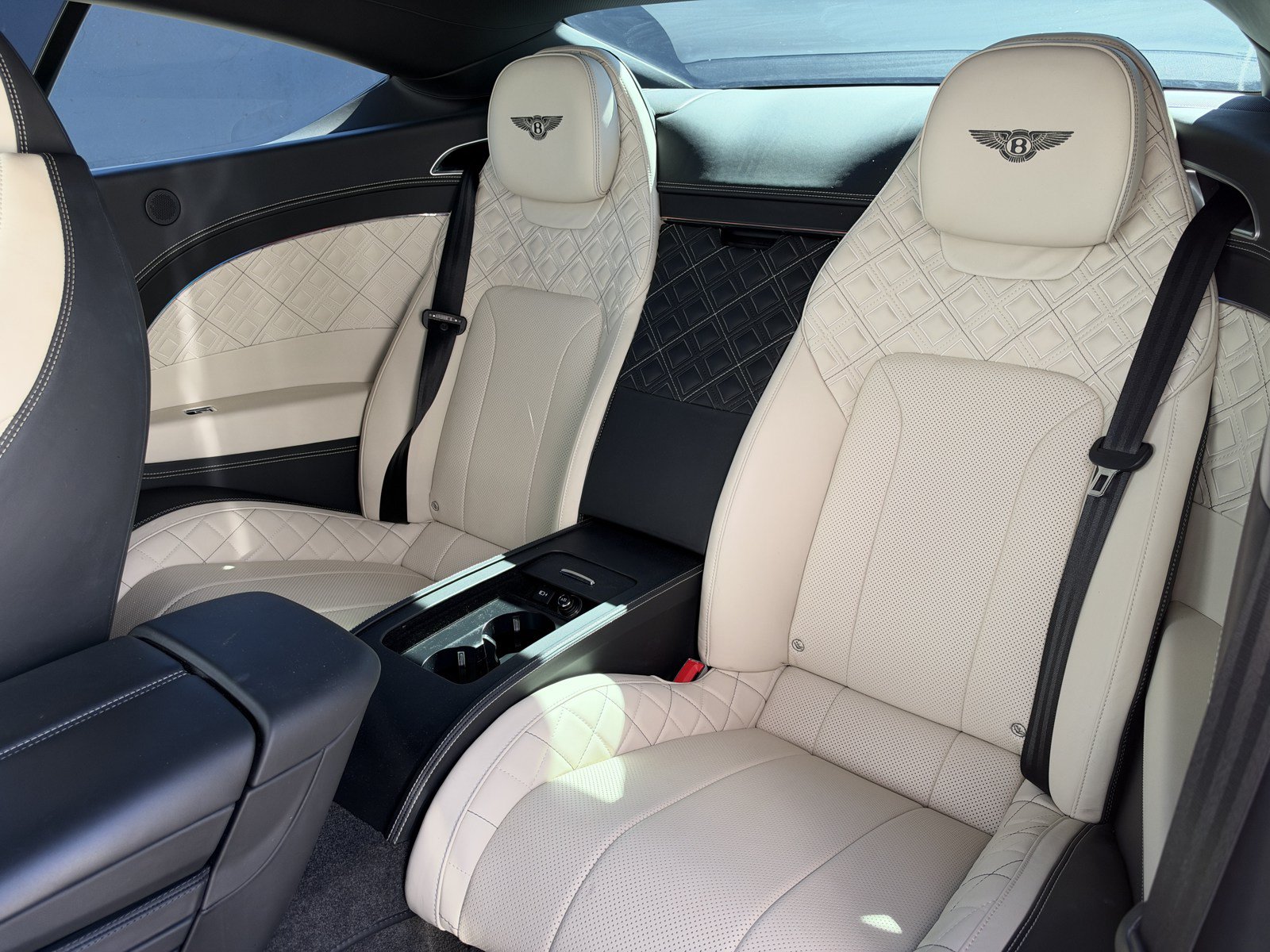 Used 2020 Bentley Continental GT AWD/4WD image 31