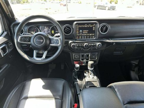 Used 2023 Jeep Wrangler Unlimited Rubicon 4xe w/ Cold Weather Group AWD/4WD image 11