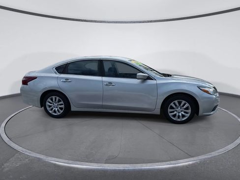 Used 2018 Nissan Altima 2.5 S w/ S Convenience Package image 2