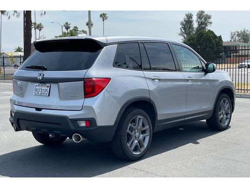 Used 2023 Honda Passport EX-L image 6