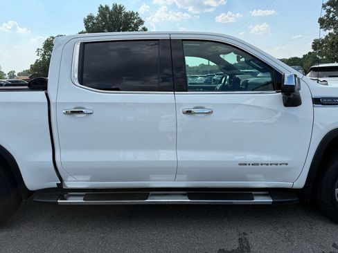 Used 2022 GMC Sierra 1500 SLT w/ SLT Premium Plus Package AWD/4WD image 44