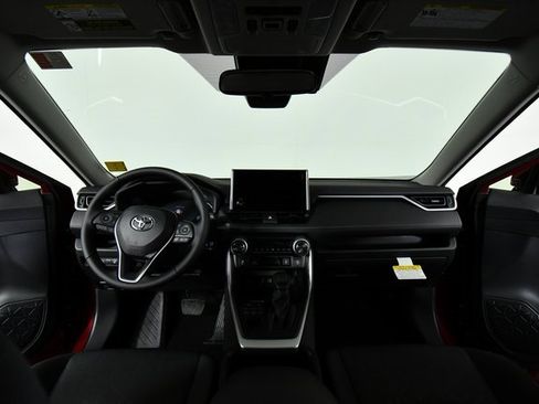 New 2025 Toyota RAV4 XLE image 18