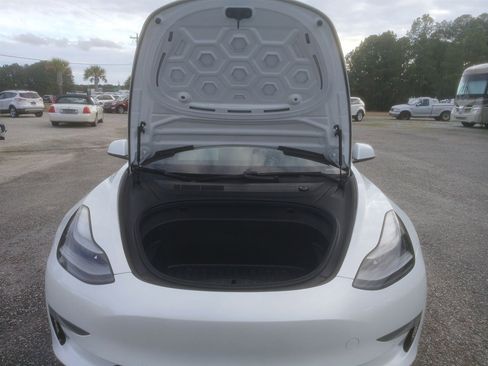 Used 2021 Tesla Model 3 Standard Range Plus image 11
