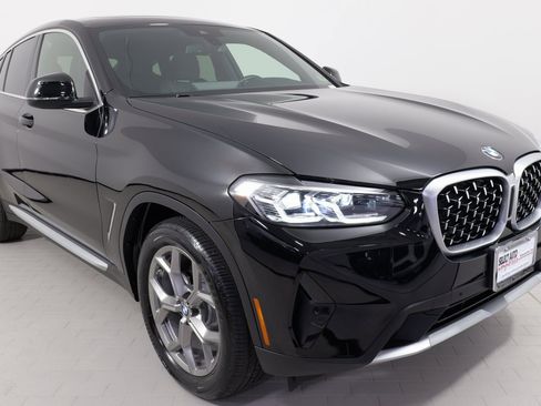 Used 2022 BMW X4 xDrive30i w/ Convenience Package image 12