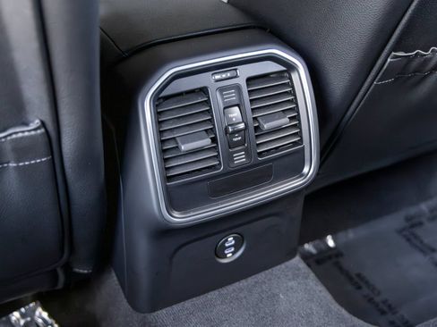 Certified 2026 Porsche Macan AWD/4WD image 53