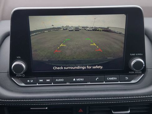 Used 2023 Nissan Rogue SV image 19