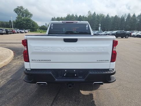 Used 2023 Chevrolet Silverado 1500 Custom Trail Boss w/ LPO, Dark Essentials Package AWD/4WD image 6