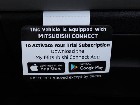 New 2025 Mitsubishi Outlander SE image 13