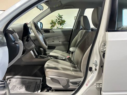 Used 2010 Subaru Forester 2.5X image 10