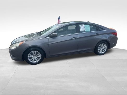 Used 2011 Hyundai Sonata GLS FWD image 4